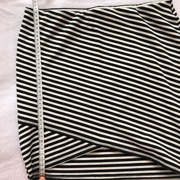 Zara Trafaluc Bodycon Skirt Size 28 Black and White - Picture 4 of 8